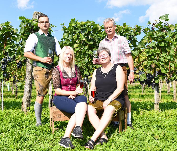 Familie Schweighofer Blumauer klein